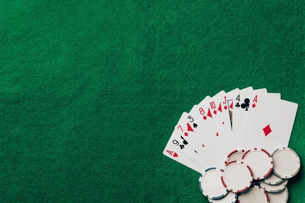 Live dealer at istanaimpian3 blackjack table with cards and chips visible